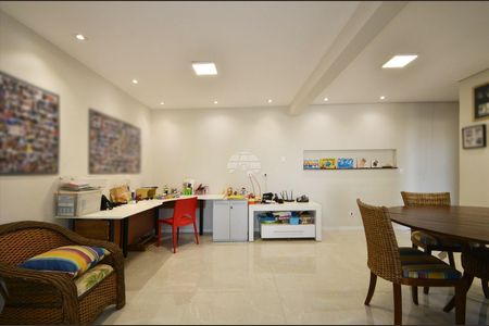 12_photo/94dce14e17.1d0d827e26d2d819-ATLAS-3d70f951-07fa-4c28-acca-7d94ca3cd8c7.jpg de casa à venda com 3 quartos, 204m² em Vista Alegre, Curitiba