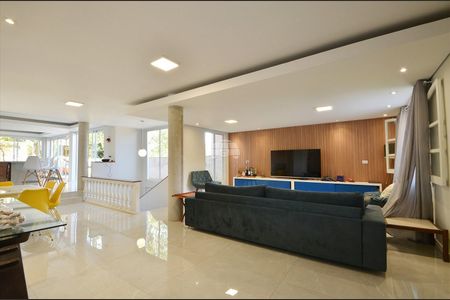 10_photo/94dce14e17.1d0d827e26d2d819-ATLAS-bc1ffe71-bafa-4ea7-9e66-e205195c2511.jpg de casa à venda com 3 quartos, 204m² em Vista Alegre, Curitiba