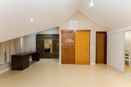 28_photo/94dce14f0d.873c8b8e47666640-ATLAS-caac2188-e83f-4355-a9c1-885bab4dcf2d.jpg de casa à venda com 0 quarto, 148m² em Vista Alegre, Curitiba