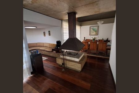 1_photo/94dce14ff3.5a85c5bdfef41cf9-ATLAS-1a6e3b52-e981-49e9-ac70-8cab611a3f38.jpg de casa à venda com 0 quarto, 490m² em Vista Alegre, Curitiba