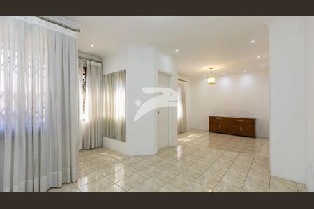 3_photo/94dce15013.94f797356aedc676-ATLAS-007d32a2-a36d-45c9-ae75-3c51ef15ca9a.jpg de casa para alugar com 3 quartos, 130m² em Vista Alegre, Curitiba