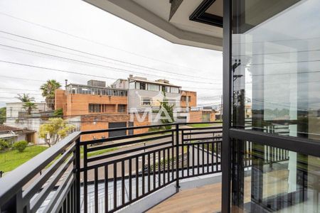 44_photo/94dce15019.659d7f3f71f48841-ATLAS-e42b6026-307d-413e-bfb2-ec210b5208c2.jpg de casa à venda com 0 quarto, 227m² em Vista Alegre, Curitiba