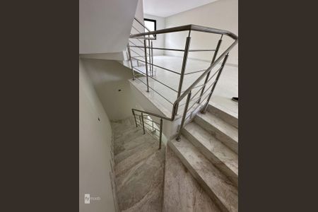 8_photo/94dce1501b.7b14635dc7f45449-ATLAS-cdbd7882-ec4b-4877-8b61-3bb56675bec8.jpg de casa à venda com 3 quartos, 183m² em Vista Alegre, Curitiba