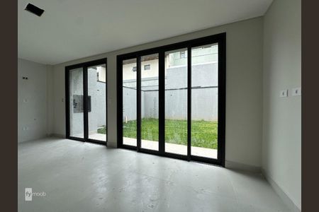 11_photo/94dce1501b.7b14635dc7f45449-ATLAS-d8f2d0d9-d7dc-4713-afcf-8f01f691ed3f.jpg de casa à venda com 3 quartos, 183m² em Vista Alegre, Curitiba