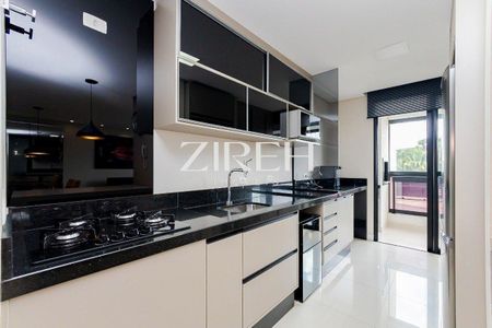 3_photo/94dce1504b.abf2d4b6fb2e478d-ATLAS-4c0011f5-dfef-4582-b841-1f6f3febed04.jpg de apartamento à venda com 2 quartos, 96m² em Vista Alegre, Curitiba