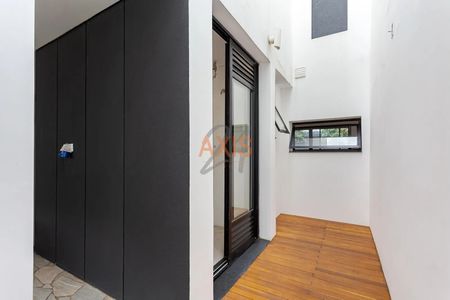 26_photo/94dce1507d.974d063b20acfe41-ATLAS-ab42a3a7-cf01-4e48-ae77-123e7d04dd09.jpg de casa à venda com 3 quartos, 170m² em Vista Alegre, Curitiba