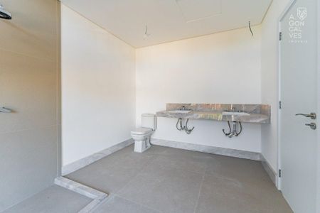 10_photo/94dce1507d.c6b8d8ccc2555c1d-ATLAS-a7b7e320-6595-49e6-b8fb-9a0b48b29807.jpg de casa à venda com 3 quartos, 181m² em Vista Alegre, Curitiba