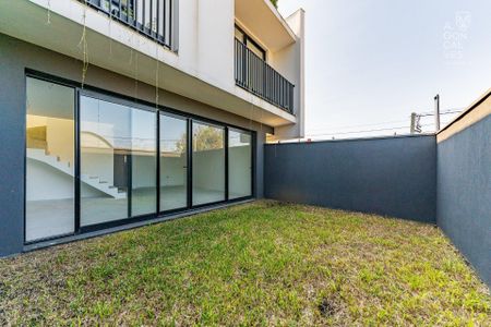 5_photo/94dce1507d.c6b8d8ccc2555c1d-ATLAS-c3b2c37c-4e92-4700-9902-536ab8eb6b41.jpg de casa à venda com 3 quartos, 181m² em Vista Alegre, Curitiba