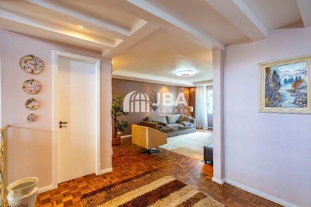 5_photo/94dce15155.8d1d596cf1356774-ATLAS-711677cf-b7ec-43fc-b204-b558d1330e94.jpg de casa à venda com 2 quartos, 566m² em Vista Alegre, Curitiba