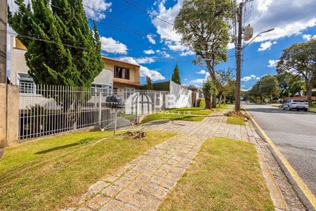 42_photo/94dce15155.8d1d596cf1356774-ATLAS-7cadb018-4fe9-46bc-b42e-39bc1c546a81.jpg de casa à venda com 2 quartos, 566m² em Vista Alegre, Curitiba