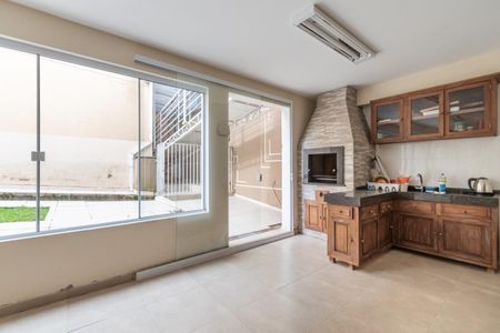 11_photo/94dce15155.8d1d596cf1356774-ATLAS-b3548fdf-ebd1-4c79-aeb9-ad0bab19fbd3.jpg de casa à venda com 0 quarto, 566m² em Vista Alegre, Curitiba