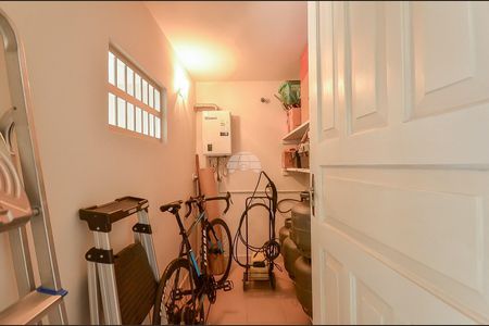 6_photo/94dce1516d.e17343cf5b702f60-ATLAS-dbdbe7e9-ca85-401b-a1fb-0ff232034fd1.jpg de casa à venda com 3 quartos, 290m² em Vista Alegre, Curitiba