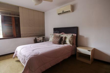 39_photo/94dce15175.9c5959cca0926d06-ATLAS-4dfd6f7b-02b8-4155-8a3d-7a65d8b6d658.jpg de casa à venda com 4 quartos, 303m² em Vista Alegre, Curitiba