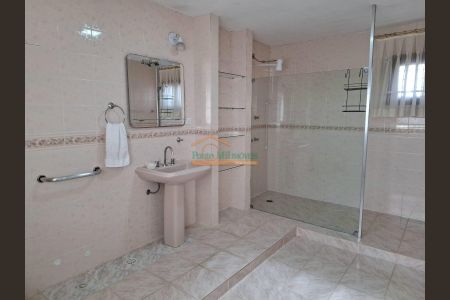 8_photo/94dce151bf.9c27ff06134c7db2-ATLAS-3cb56eba-8e6f-4f31-ad87-502752b7fe8d.jpg de casa à venda com 4 quartos, 300m² em Vista Alegre, Curitiba