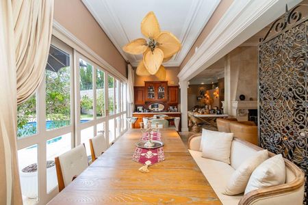 7_photo/94dce15351.ceff8192393c33de-ATLAS-6ea98cb7-0d43-4d7f-8bd7-d93c0db16b75.jpg de casa à venda com 5 quartos, 1040m² em Vista Alegre, Curitiba