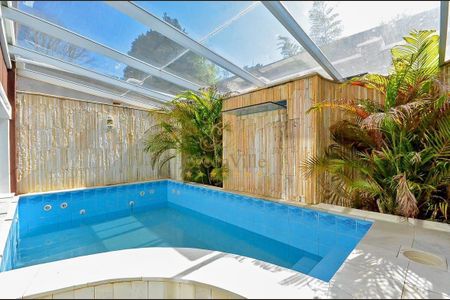 30_photo/94dce153e7.ceff8192393c33de-ATLAS-60c8c5d0-4966-413c-bb21-e7f8867d4d8f.jpg de casa à venda com 4 quartos, 1067m² em Vista Alegre, Curitiba