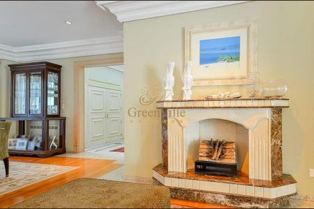 7_photo/94dce153e7.ceff8192393c33de-ATLAS-ae449cfa-ee21-4281-8367-e33fb8faafd7.jpg de casa à venda com 4 quartos, 1067m² em Vista Alegre, Curitiba