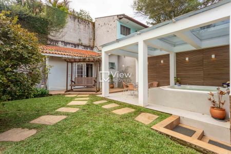 20_photo/94dce15495.f14d7a494a64fc38-ATLAS-5faeceae-67a3-4a73-a8d0-f912d3dee27b.jpg de casa à venda com 4 quartos, 389m² em Vista Alegre, Curitiba