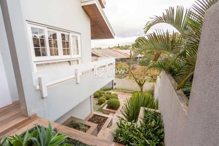 1_photo/94dce15495.f14d7a494a64fc38-ATLAS-d69c9a01-5fe0-4dfd-a8b3-327603564111.jpg de casa à venda com 4 quartos, 389m² em Vista Alegre, Curitiba