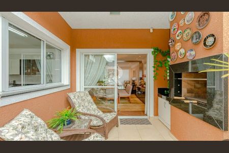 6_photo/94dce154d3.d0082307d5ebb9e3-ATLAS-c1d6dc04-d363-49e4-a2a2-e773d81d153f.jpg de casa à venda com 3 quartos, 165m² em Mercês, Curitiba