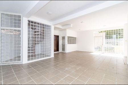 3_photo/94dce15513.4c6540140f3be6b3-ATLAS-091fcd57-bcbb-44c3-9444-6e2b9d24e4bf.jpg de casa à venda com 3 quartos, 292m² em Mercês, Curitiba