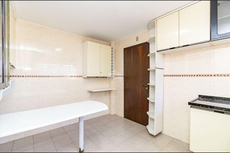 25_photo/94dce15513.4c6540140f3be6b3-ATLAS-73b93855-a914-4897-8d44-c48dc3b2788b.jpg de casa à venda com 3 quartos, 292m² em Mercês, Curitiba