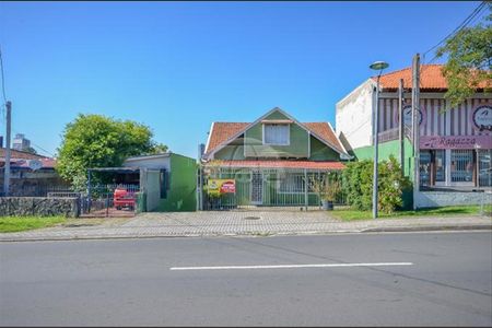 4_photo/94dce1555d.51ed99d268ed7a8b-ATLAS-2ac2182a-b62d-43e8-9fc7-9db93d4a5596.jpg de casa à venda com 4 quartos, 180m² em Centro Cívico, Curitiba