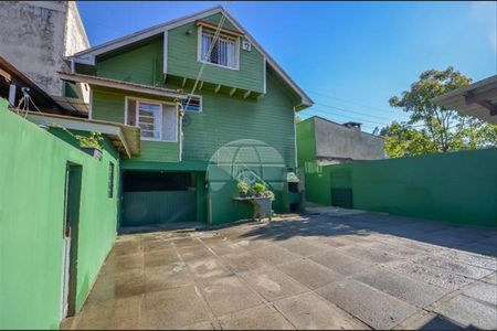 4_photo/94dce1555d.51ed99d268ed7a8b-ATLAS-b285ddf6-6912-4e35-b93b-e9333d181972.jpg de casa à venda com 4 quartos, 180m² em Centro Cívico, Curitiba