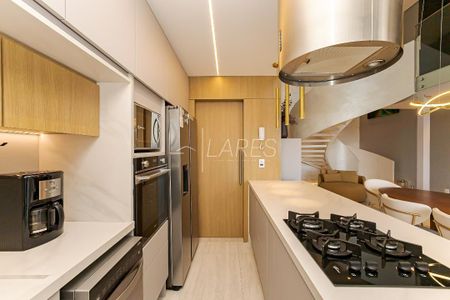 11_photo/94dce1559b.9adbb3a8c64252cf-ATLAS-35bda635-3bd2-4bdb-8a24-b1a7f9e8802b.jpg de apartamento à venda com 3 quartos, 350m² em Mercês, Curitiba