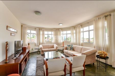 7_photo/94dce156c1.70d34e1d457a0501-ATLAS-7cabf042-59cd-4e9f-9fe4-2b1aa70ddc3e.jpg de casa à venda com 3 quartos, 293m² em Vista Alegre, Curitiba