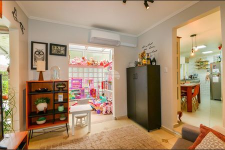 42_photo/94dce156c1.70d34e1d457a0501-ATLAS-8364f267-c527-4bfd-8a8d-53d4eeb3dcc5.jpg de casa à venda com 3 quartos, 293m² em Vista Alegre, Curitiba