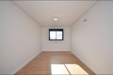 33_photo/94dce158b7.01122fc2a7fcdee4-ATLAS-788a161e-e4c5-4b54-8990-be75127a2f77.jpg de casa à venda com 3 quartos, 178m² em Mercês, Curitiba