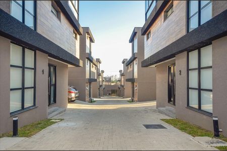 14_photo/94dce158b7.01122fc2a7fcdee4-ATLAS-8cd49748-3cab-4d3c-b479-61f539389f9d.jpg de casa para alugar com 3 quartos, 178m² em Mercês, Curitiba