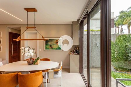 5_photo/94dce158ed.01e58fe0f594459a-ATLAS-2dd71825-b5c8-4436-b8c4-eba4e82f7ade.jpg de casa à venda com 2 quartos, 150m² em Mercês, Curitiba