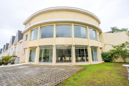 36_photo/94dce159f9.6c5c93e045adfc60-ATLAS-03f06020-23b5-4358-b3bd-6ee38aa3adcf.jpg de casa à venda com 4 quartos, 169m² em Vista Alegre, Curitiba