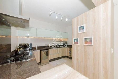 7_photo/94dce159f9.6c5c93e045adfc60-ATLAS-46045fd0-ffd4-4e27-8e49-524aafcf5897.jpg de casa à venda com 3 quartos, 169m² em Vista Alegre, Curitiba