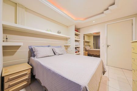 23_photo/94dce15a01.adbb37f92a381176-ATLAS-bf1dc4bb-cec5-4bb1-aa1d-31f6d8fb18bc.jpg de casa à venda com 4 quartos, 209m² em Vista Alegre, Curitiba