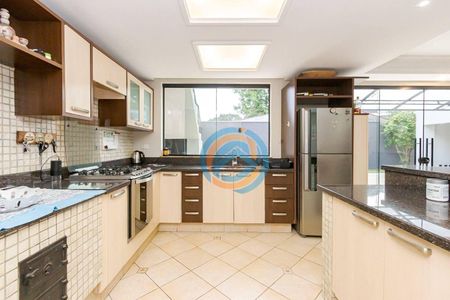 10_photo/94dce15a17.c21682f0b63dc962-ATLAS-18b357e0-d4c2-449d-bedb-6c3468fa2f2b.jpg de casa à venda com 6 quartos, 352m² em Vista Alegre, Curitiba