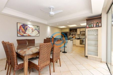8_photo/94dce15a17.c21682f0b63dc962-ATLAS-77ff641e-d0cb-41b2-88a2-46ed82ce54db.jpg de casa à venda com 6 quartos, 352m² em Vista Alegre, Curitiba