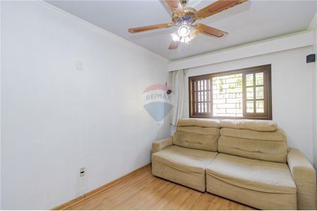 6_photo/94dce15adf.6618d879b31b9a75-ATLAS-9497a7bb-d0c8-451d-96ca-3d31fdd538d1.jpg de casa à venda com 4 quartos, 188m² em Vista Alegre, Curitiba