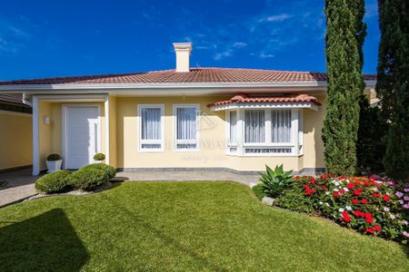 6_photo/94dce15b31.526b8d0f117d2dc5-ATLAS-235fa2f3-30e1-41b8-be29-a057e484b52b.jpg de casa à venda com 3 quartos, 240m² em Vista Alegre, Curitiba