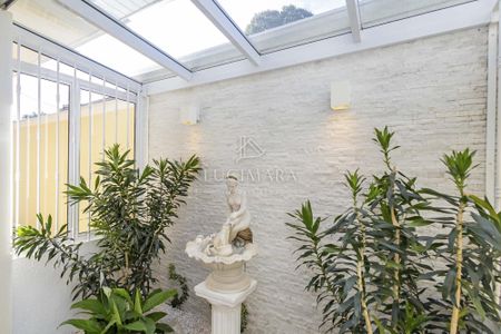 7_photo/94dce15b31.526b8d0f117d2dc5-ATLAS-2b33781e-e6f3-4d2a-8a52-c7e794d0a012.jpg de casa à venda com 3 quartos, 240m² em Vista Alegre, Curitiba