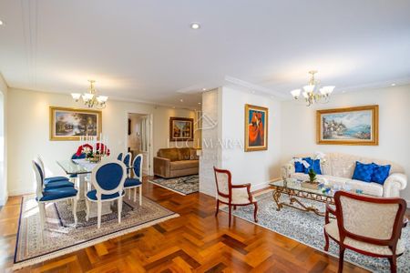 7_photo/94dce15b31.526b8d0f117d2dc5-ATLAS-6b2d1b46-6af6-4b20-b027-a41ea2dd7b71.jpg de casa à venda com 3 quartos, 240m² em Vista Alegre, Curitiba