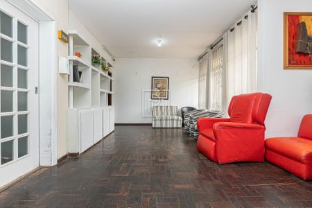 10_photo/94dce15bd5.a9ad82c0a29b9a19-ATLAS-48930a52-a893-45b9-a2bd-5b26ca79edf1.jpg de casa à venda com 4 quartos, 382m² em Vista Alegre, Curitiba