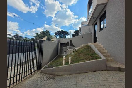 8_photo/94dce15c97.0abb473e952761da-ATLAS-43cbd9a6-a284-4e75-94c8-8e40645507ac.jpg de casa à venda com 3 quartos, 127m² em Vista Alegre, Curitiba