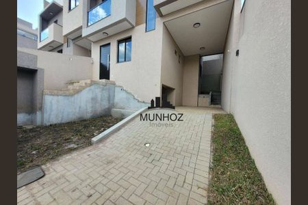 5_photo/94dce15c97.0abb473e952761da-ATLAS-58d76098-c84c-4a81-ba83-7ea06bbe3e7c.jpg de casa à venda com 3 quartos, 127m² em Vista Alegre, Curitiba