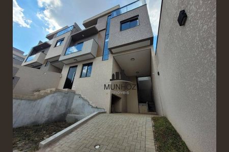 3_photo/94dce15c97.0abb473e952761da-ATLAS-5c391457-d8cb-46b7-a8b4-e76b79924a7d.jpg de casa à venda com 3 quartos, 127m² em Vista Alegre, Curitiba