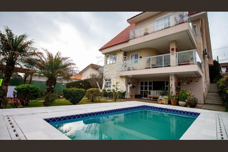 6_photo/94dce15cc3.7e2ea02b9085bf9d-ATLAS-2b80484a-bf25-491b-bcbc-5c8c72bc3ac0.jpg de casa à venda com 4 quartos, 460m² em Vista Alegre, Curitiba