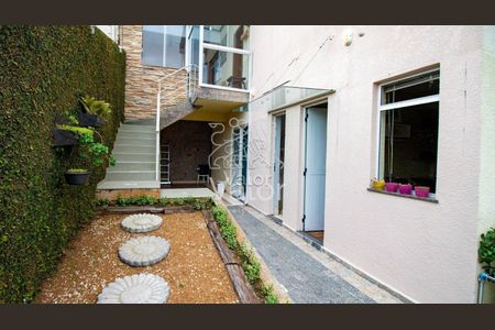 7_photo/94dce15cc3.7e2ea02b9085bf9d-ATLAS-3153a519-60fb-4b63-bf9c-68b023fa9429.jpg de casa à venda com 4 quartos, 460m² em Vista Alegre, Curitiba