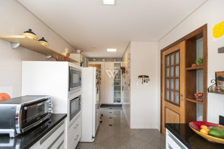 2_photo/94dce15ce1.040929e4059d90de-ATLAS-0b09dc1b-26fc-467d-a10a-01e9bd7d47fe.jpg de casa à venda com 4 quartos, 460m² em Vista Alegre, Curitiba